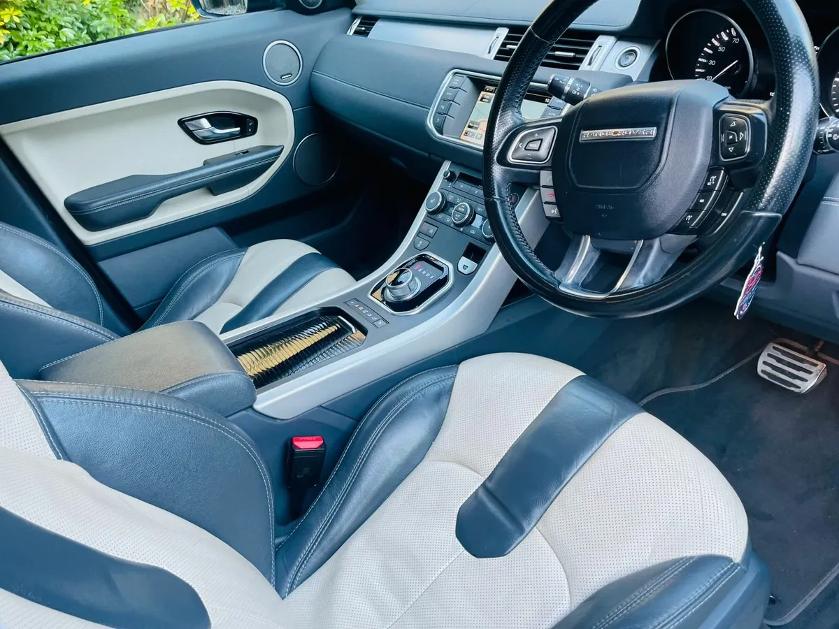 Range Rover Evoque 2.2SD4 - Stunning NI CAR - Image 4