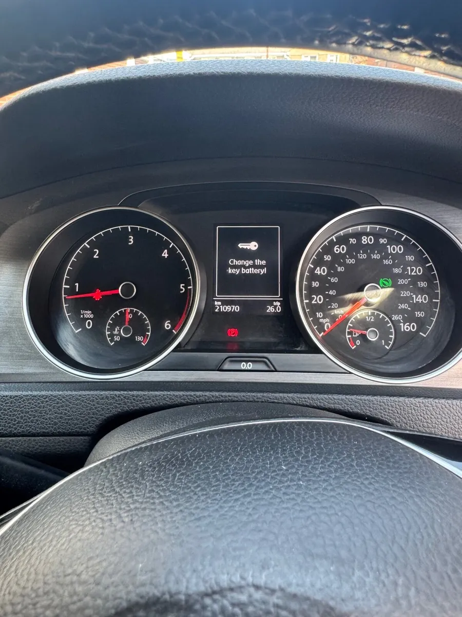 Volkswagen Golf 2013 - Image 2