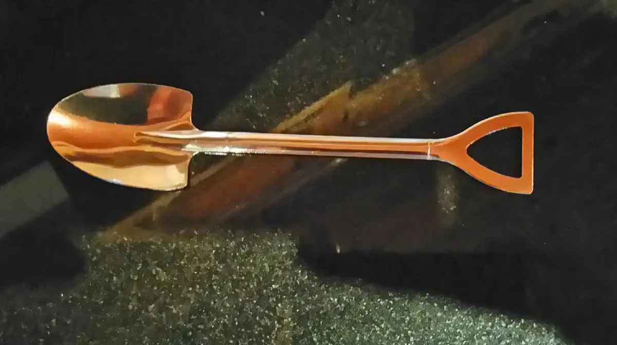 STAINLESS STEEL SHOVEL SHAPED TEASPOONS (NEW). - Image 3