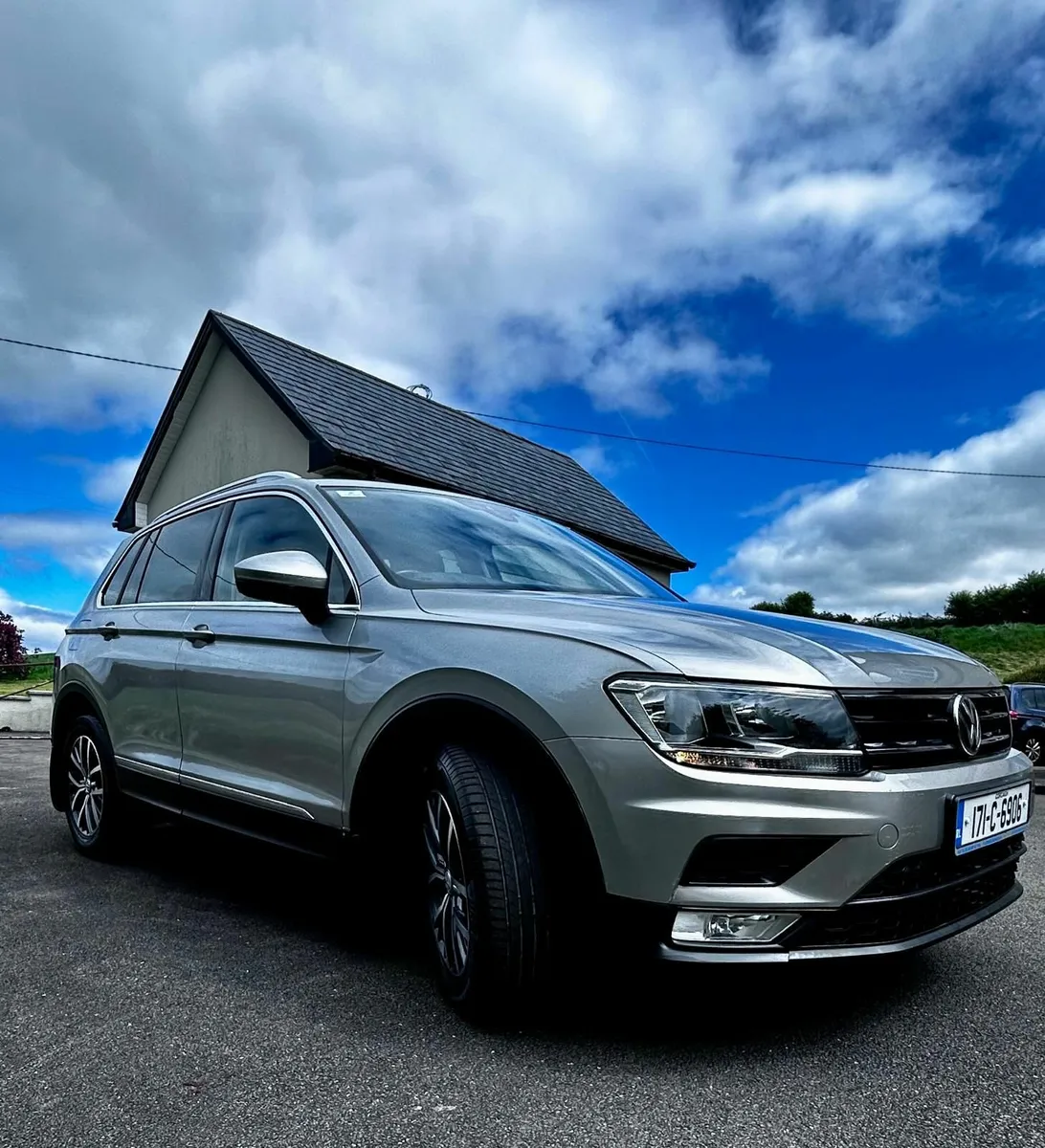 2017 (171) Volkswagen Tiguan - Image 1