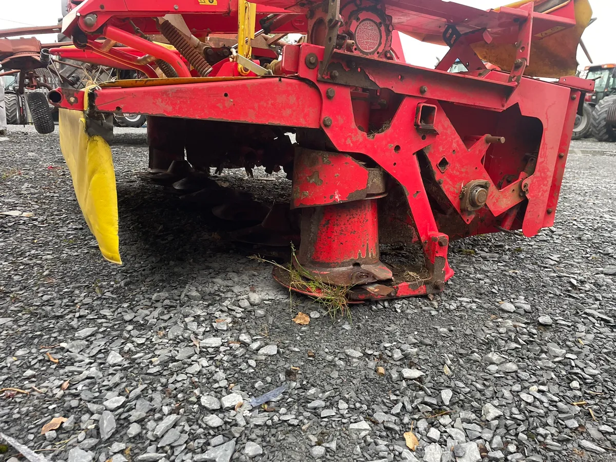 Pottinger novacat 302 rear &304 front mower - Image 3