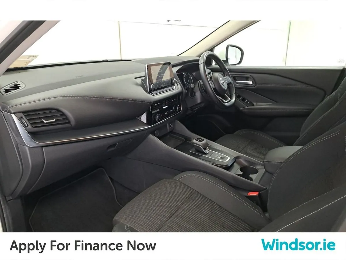 Nissan QASHQAI 1.3 PET Mild Hybrid SV CVT - Image 4