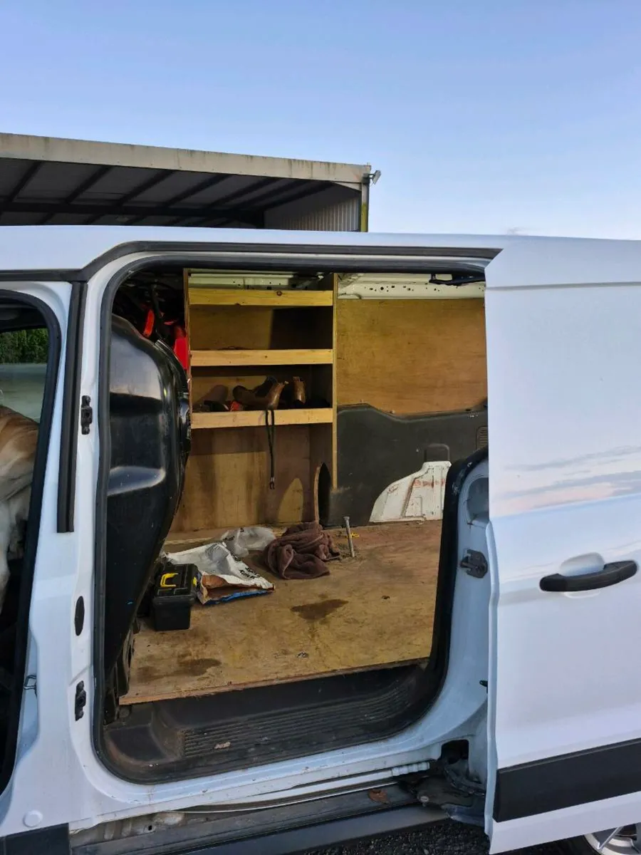 Ford transit connect - Image 4