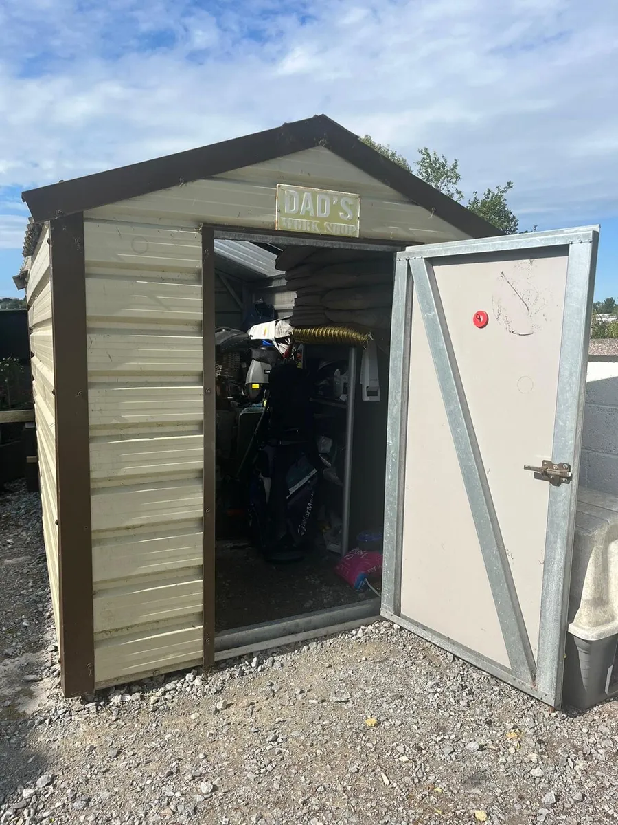 Shed for sale - Image 1