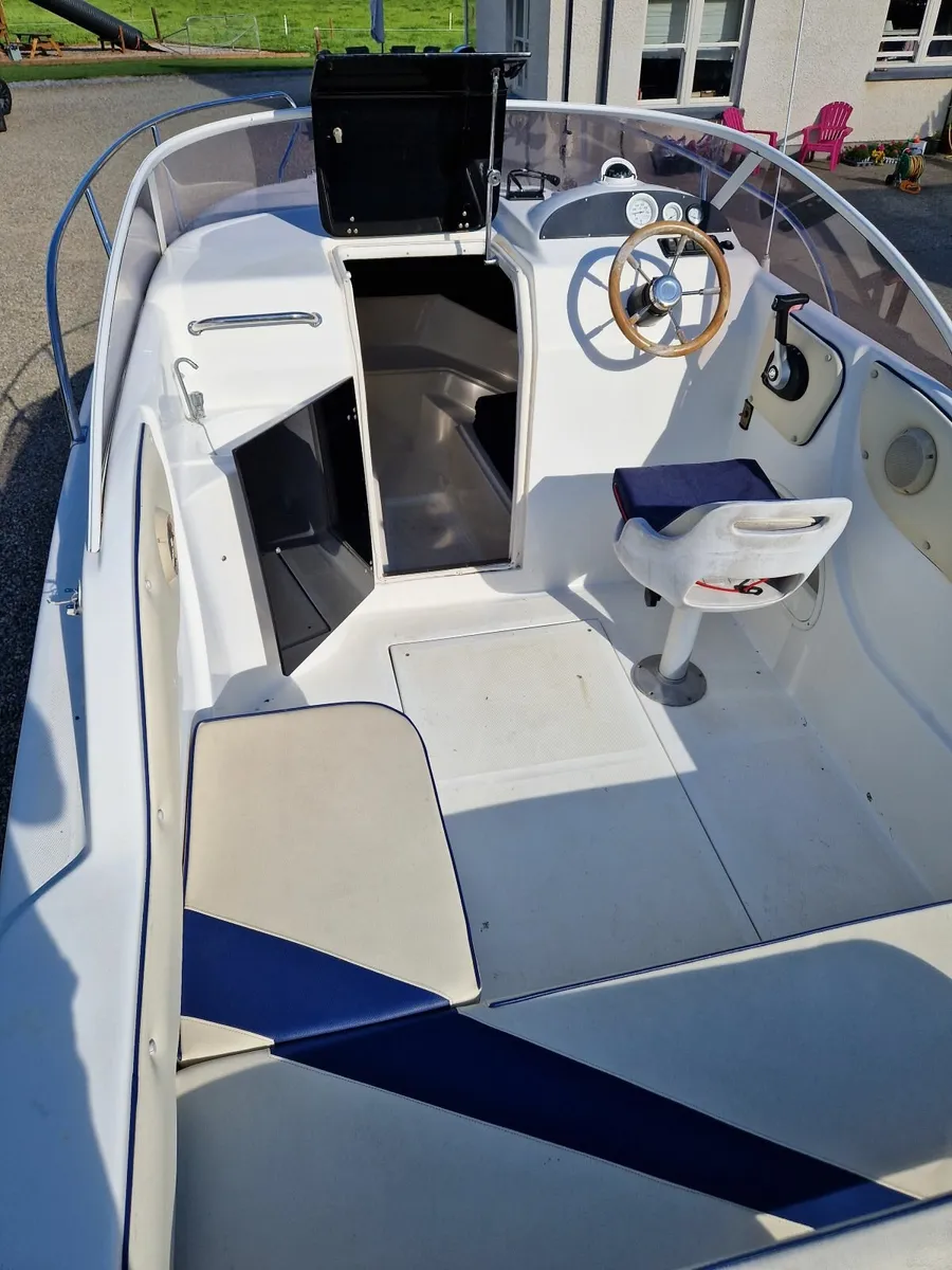 Boat - Image 4