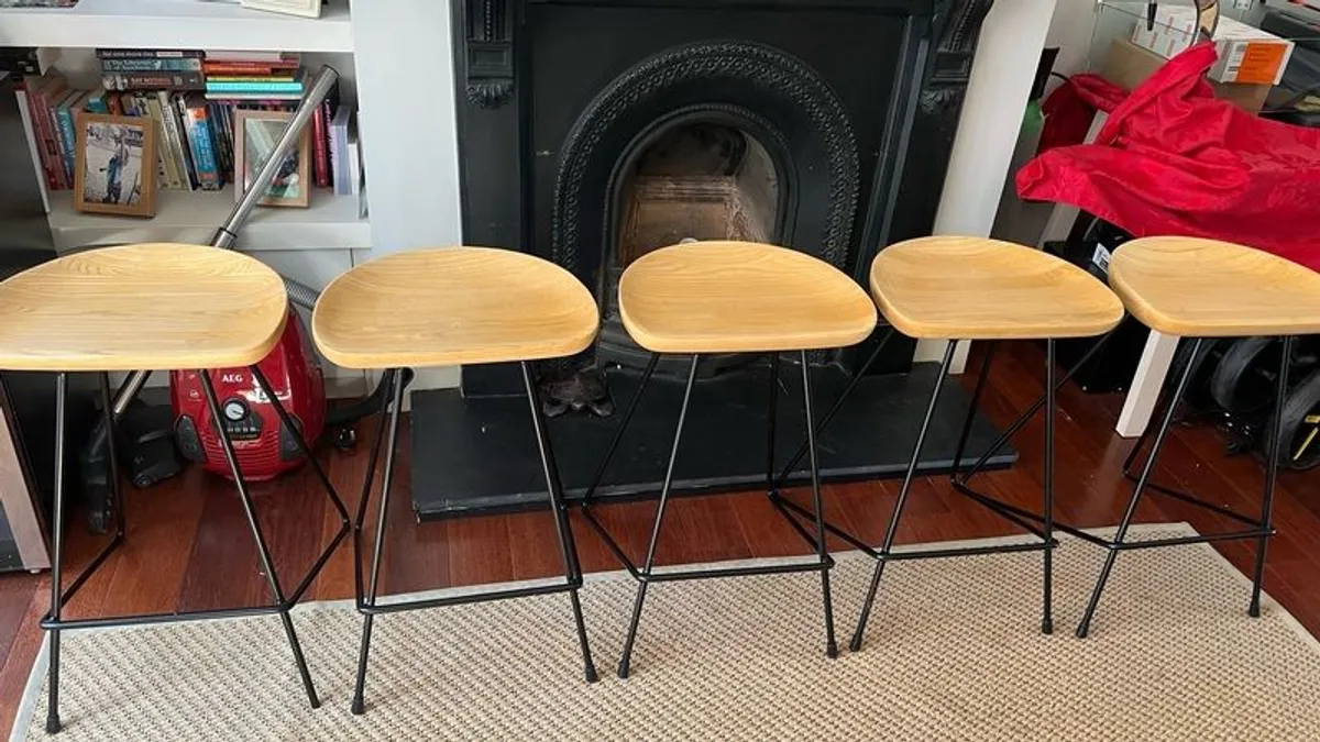 Bar Stools (x5) with black frame - Image 3