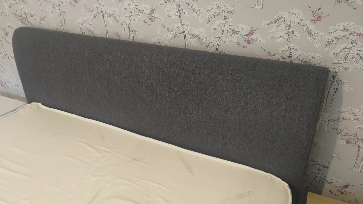 Super king size bed with 2 drawers and mattress - Image 4