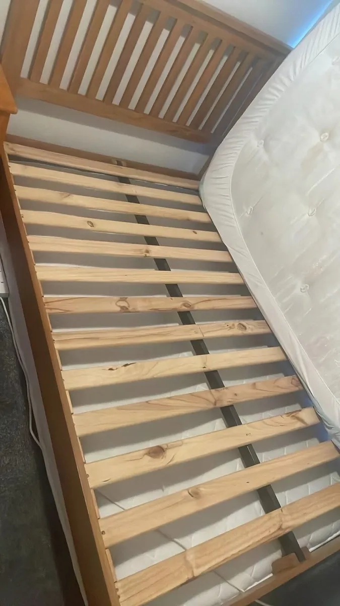 Double bed - Image 2