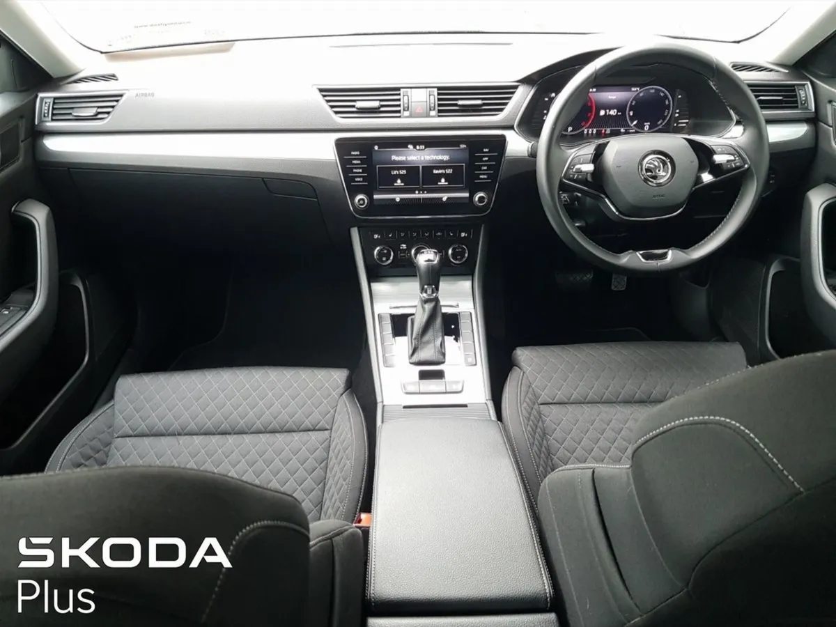 Skoda Superb Superb Combi Ambition 2.0tdi DSG - Image 2