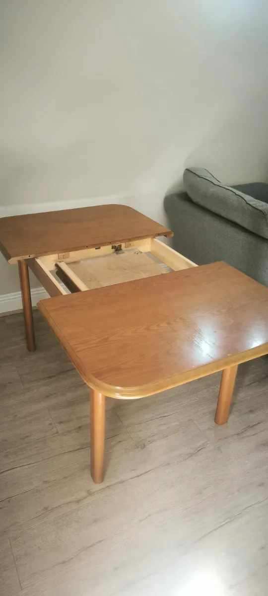 Dinner Table - Image 3
