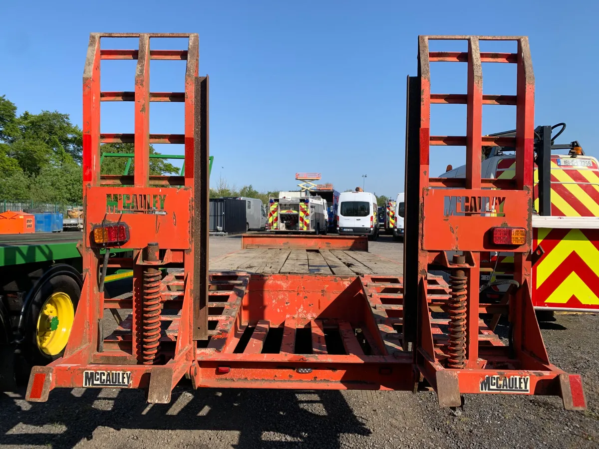 BID ONLINE NOW - 2004 MCCAULEY TWIN AXLE LOW LOADE - Image 3