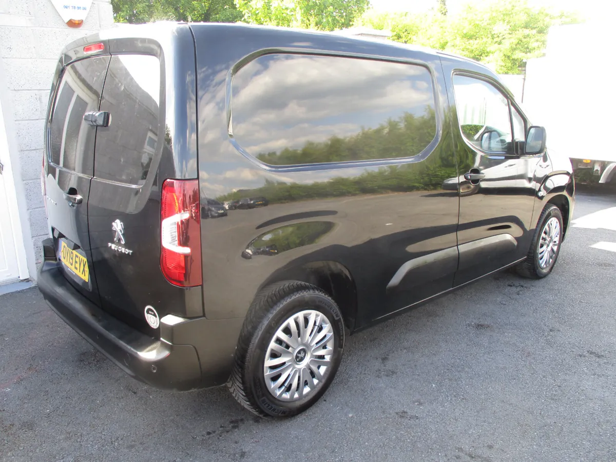 PARTNER 2019 1.6, BHP, 850 KG PROFESSIONAL L1 - Image 2