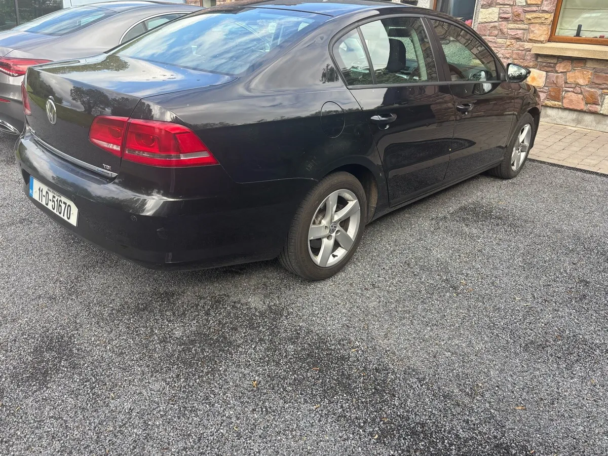 Volkswagen Passat - Image 3