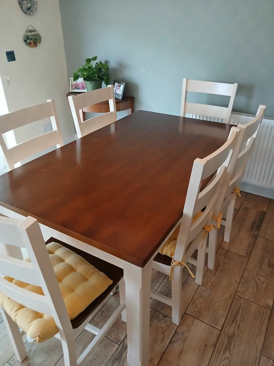Table & 6 chairs - Image 2