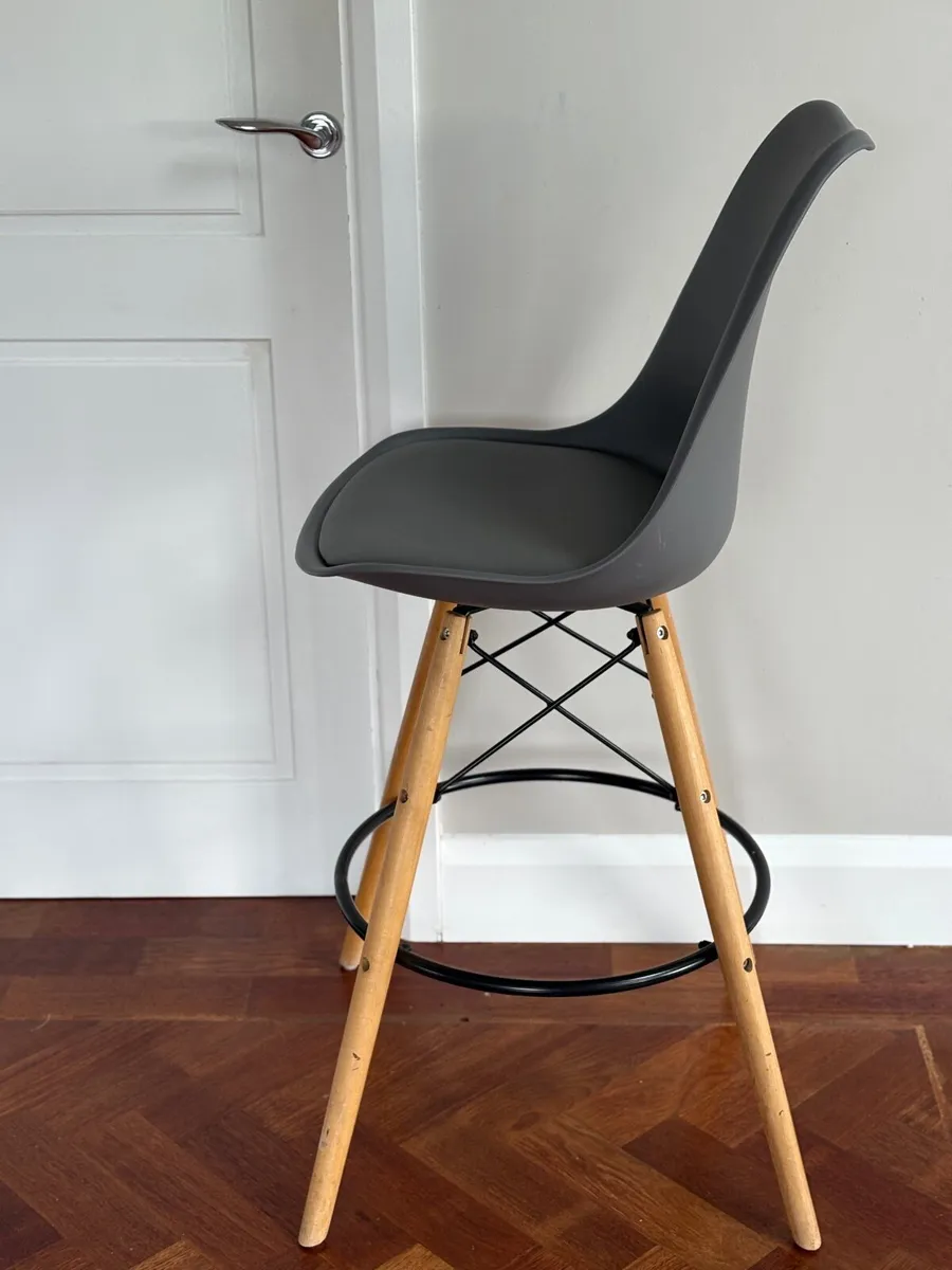 Bar stool - Image 2