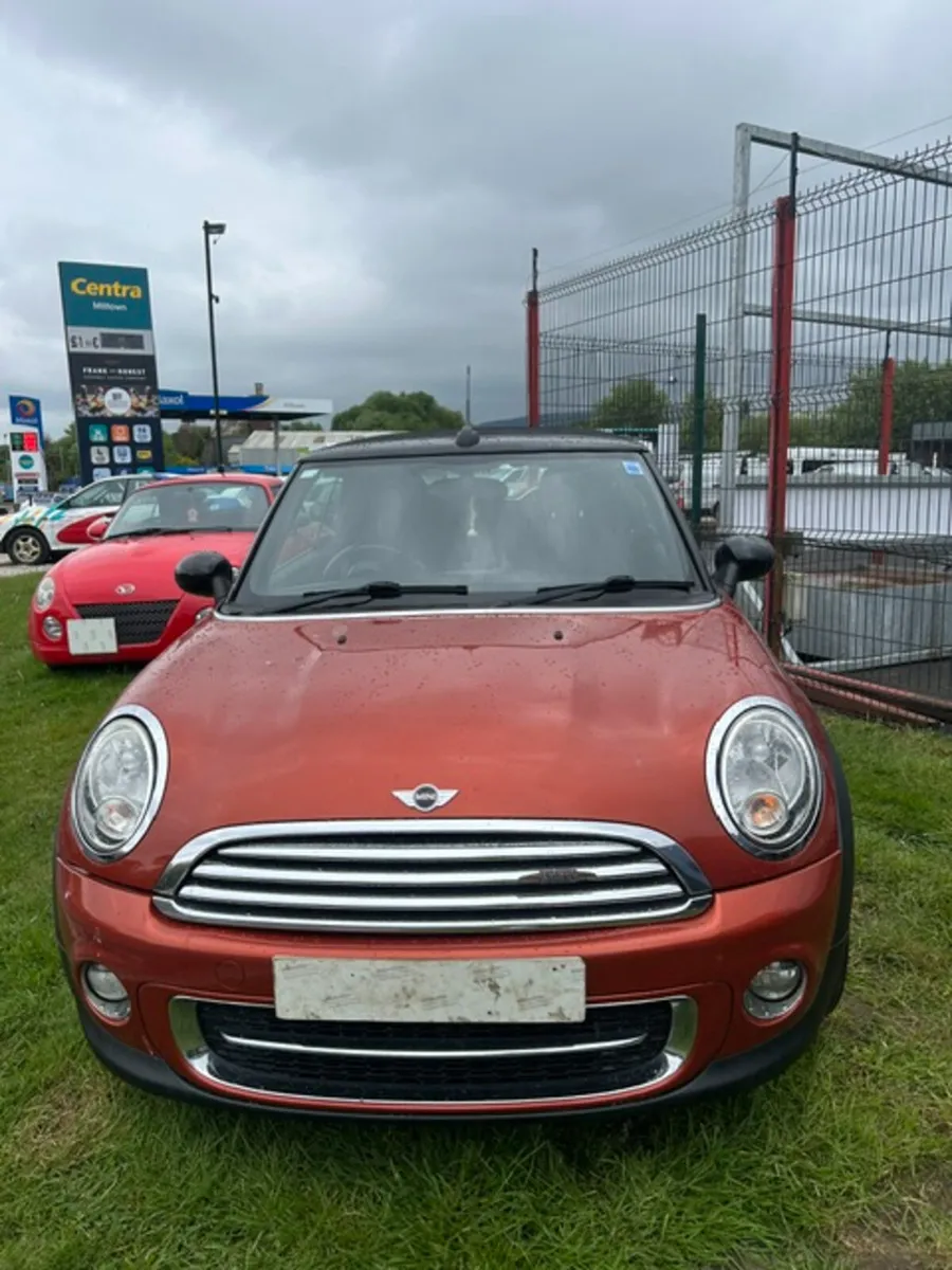 Mini Cooper 2010 - Image 1