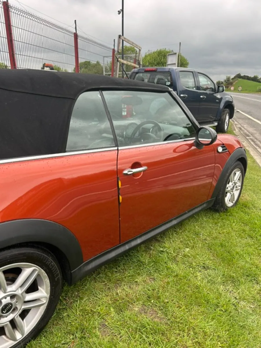 Mini Cooper 2010 - Image 4