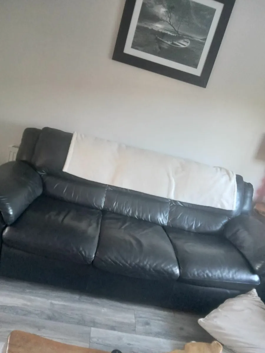 Couch and rocking arm chair - Image 1