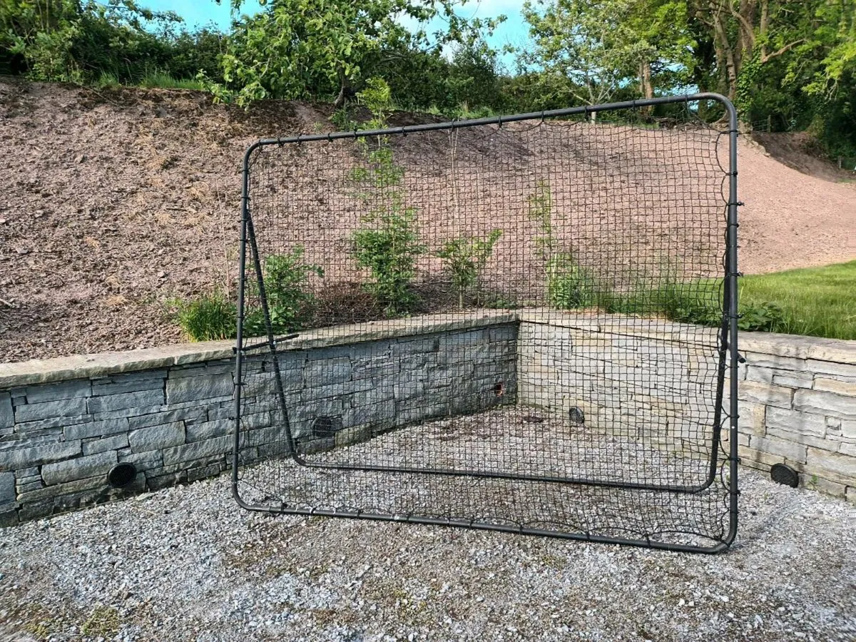 Large Hurling Rebounder - Image 2