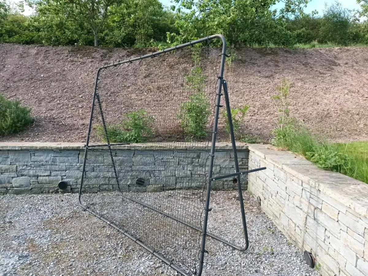 Large Hurling Rebounder - Image 3