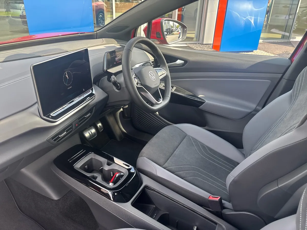 Volkswagen ID4 PRO PLUS 77KWH 268HP - Image 3