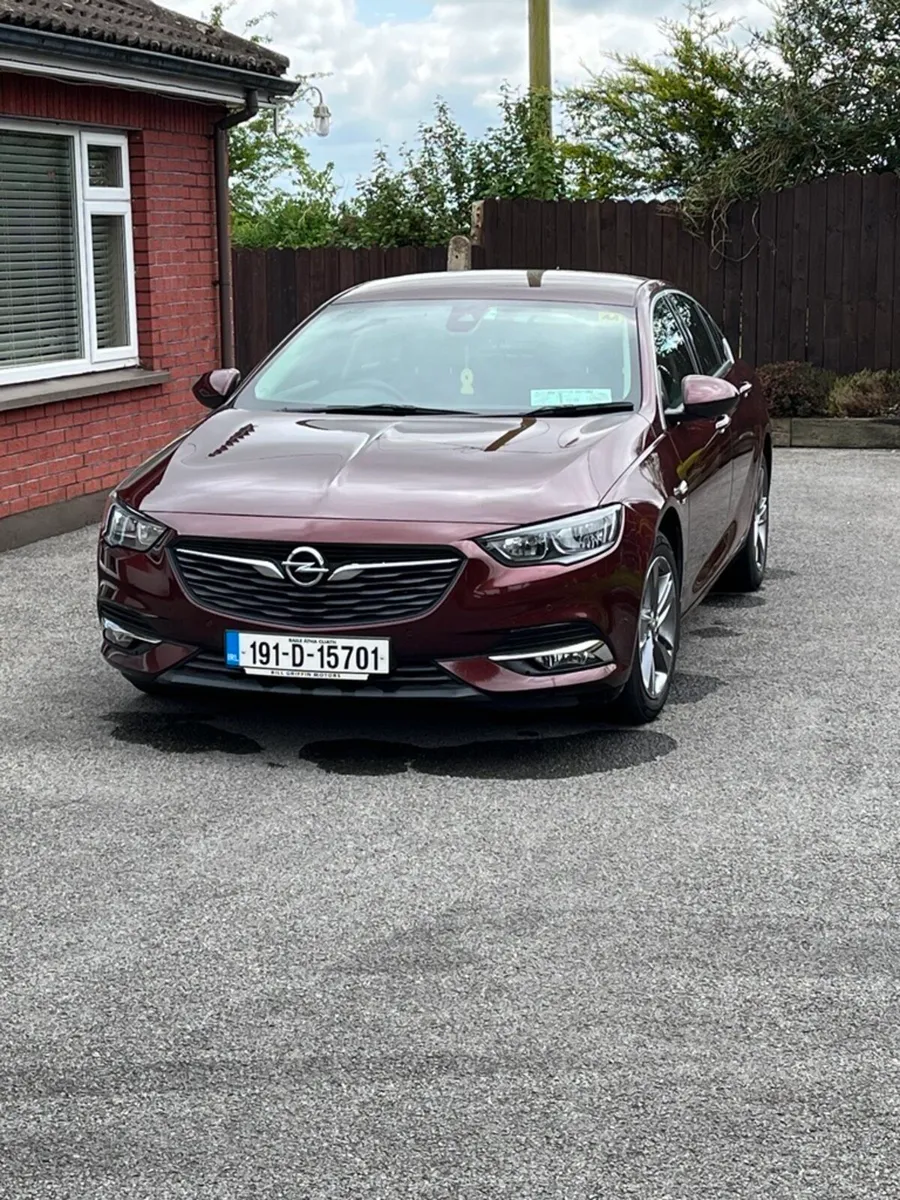 Car - Image 1