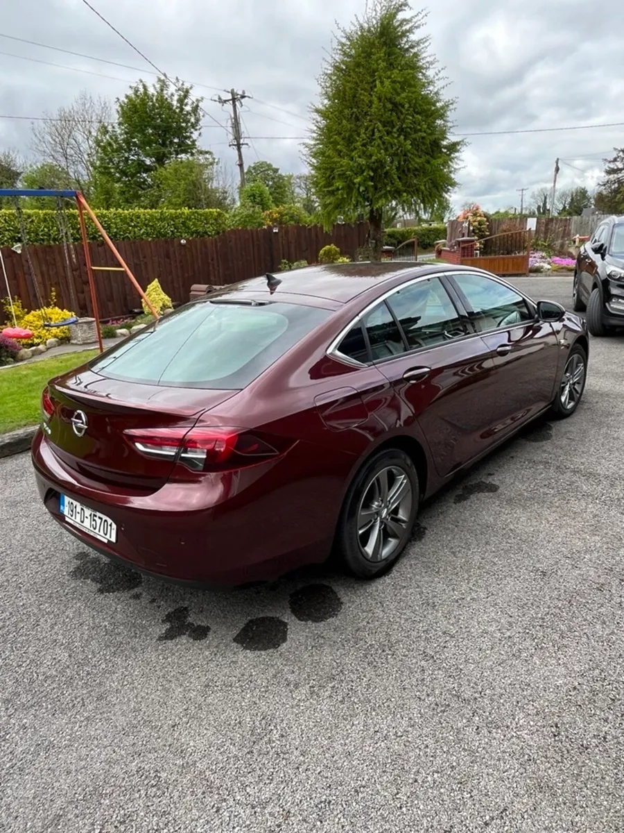 Car - Image 3