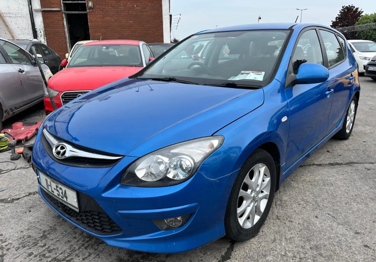 Hyundai i30 2011/ New Nct/ warranty - Image 2