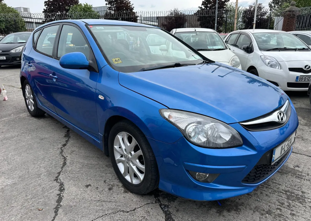 Hyundai i30 2011/ New Nct/ warranty - Image 1