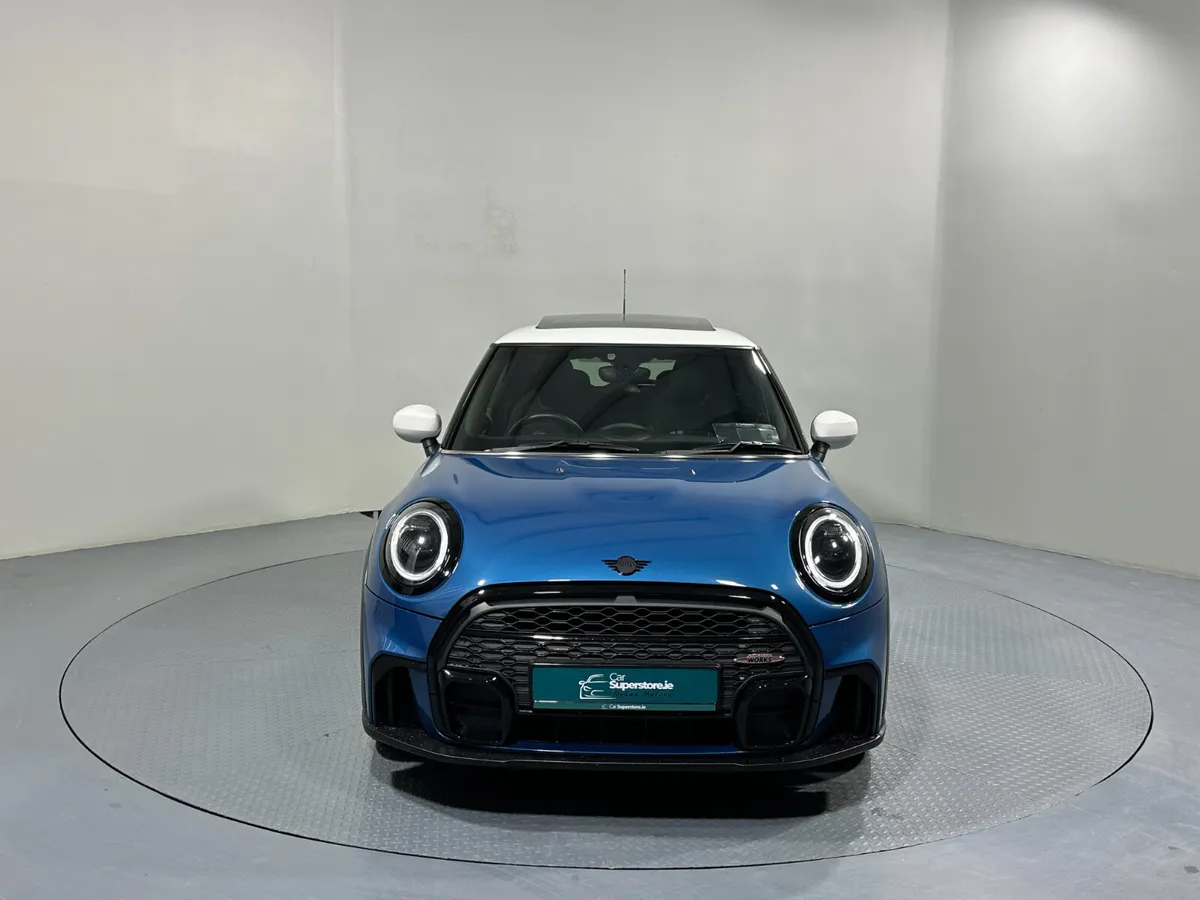 Mini Cooper John Cooper Works **Sunroof** 221 - Image 3
