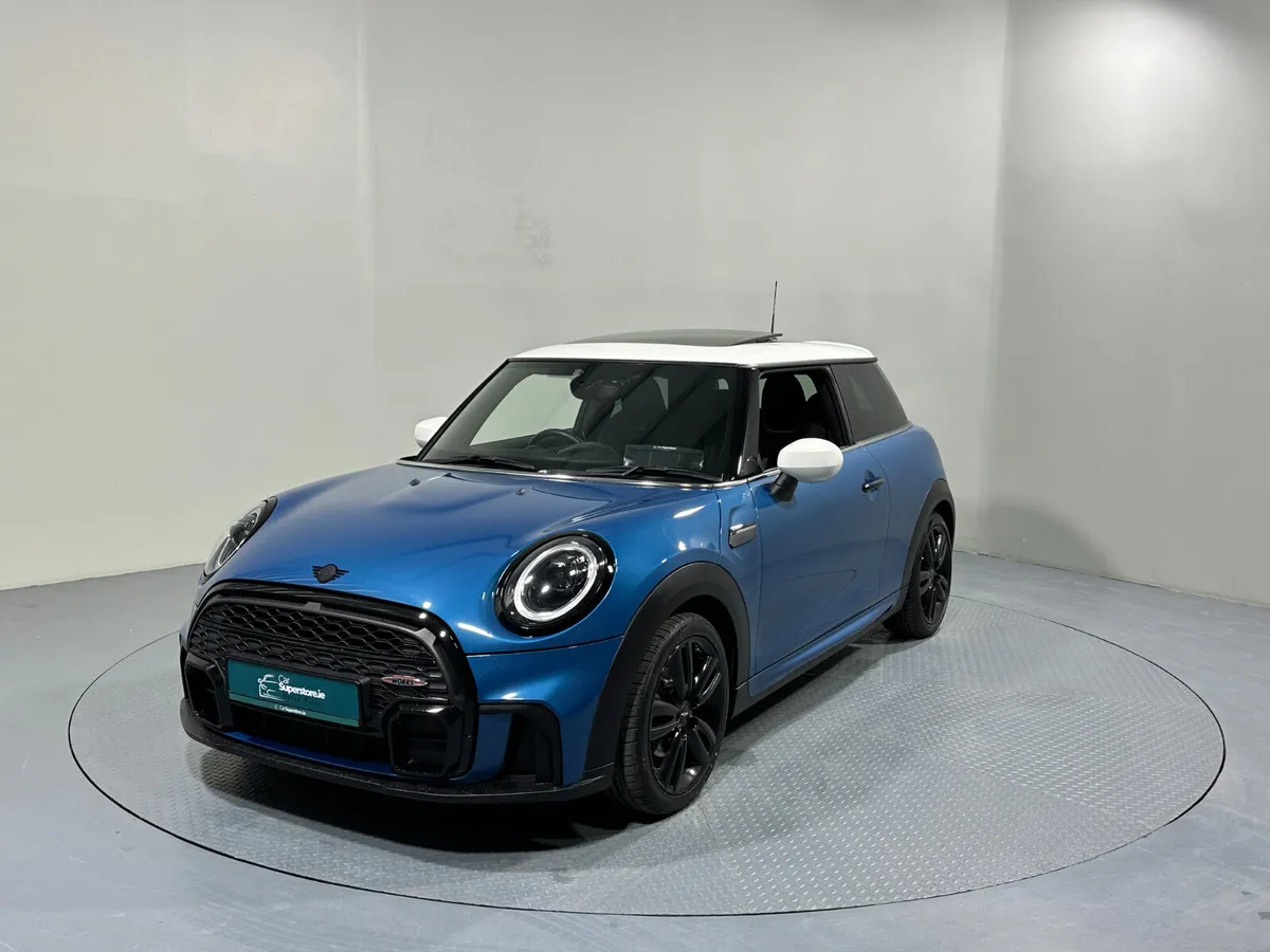 Mini Cooper John Cooper Works **Sunroof** 221 - Image 4
