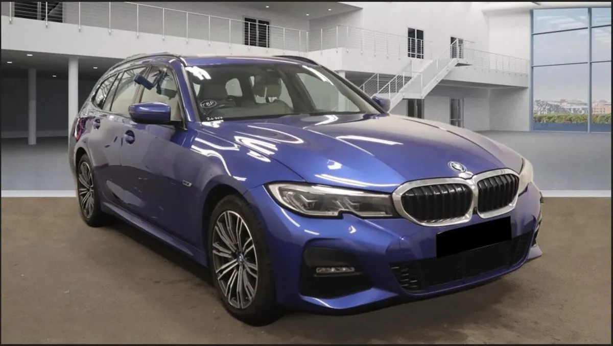 BMW 3 SERIES 330e M SPORT  // HIGH SPEC - Image 1