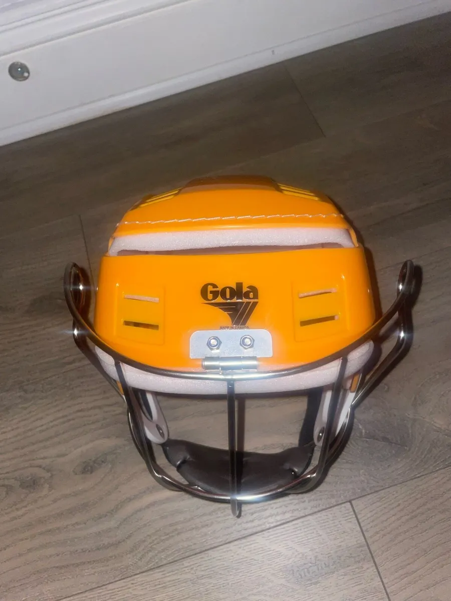 Gola hurling helmet - Image 2