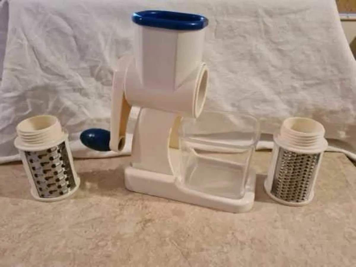Kitchen mincer, blender and processor - Image 1