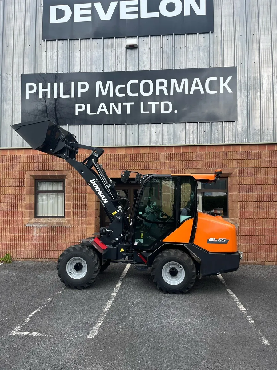 Compact loaders - Image 1