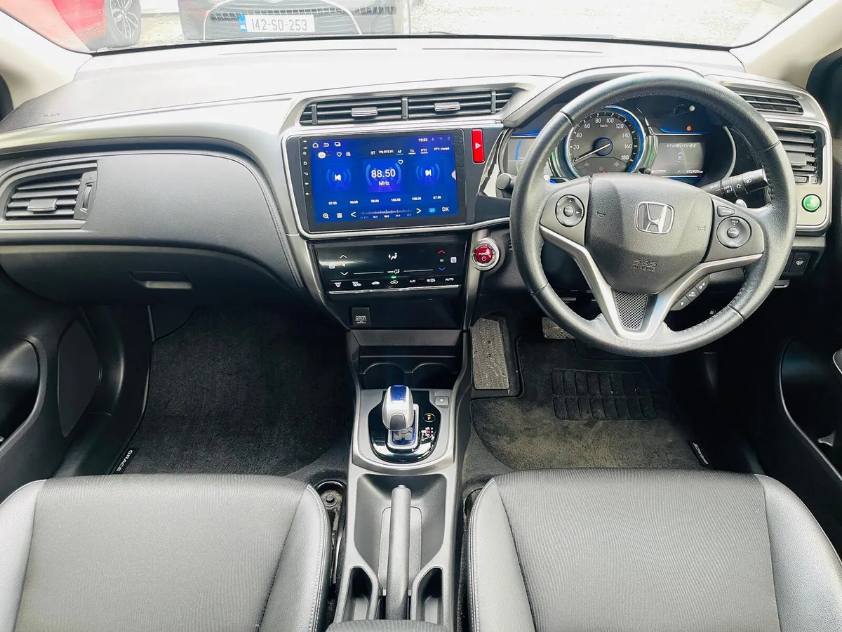 Honda Grace 2015 Exclusive Top Specs - Image 4