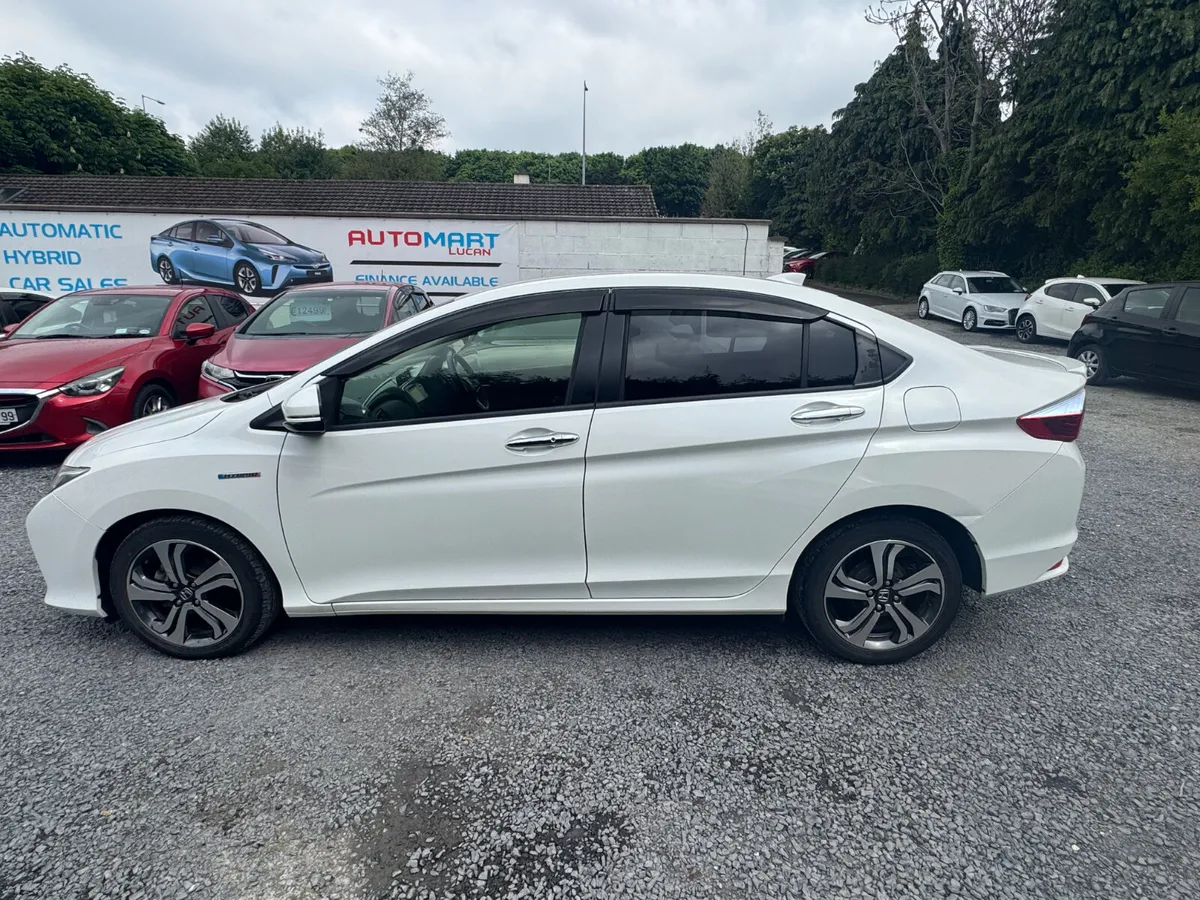Honda Grace 2015 Exclusive Top Specs - Image 3