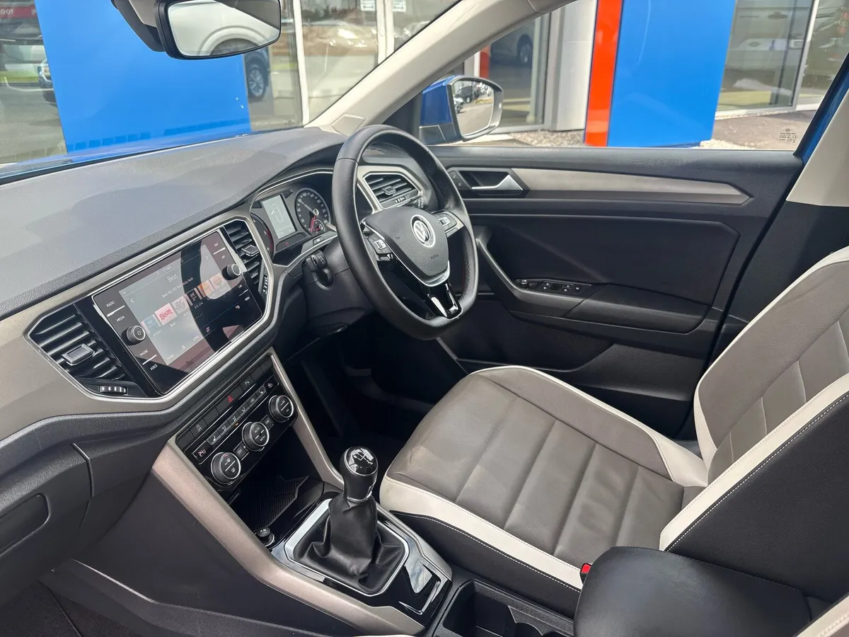 Volkswagen T-Roc 2.0 TDI 115bhp Design - Image 3