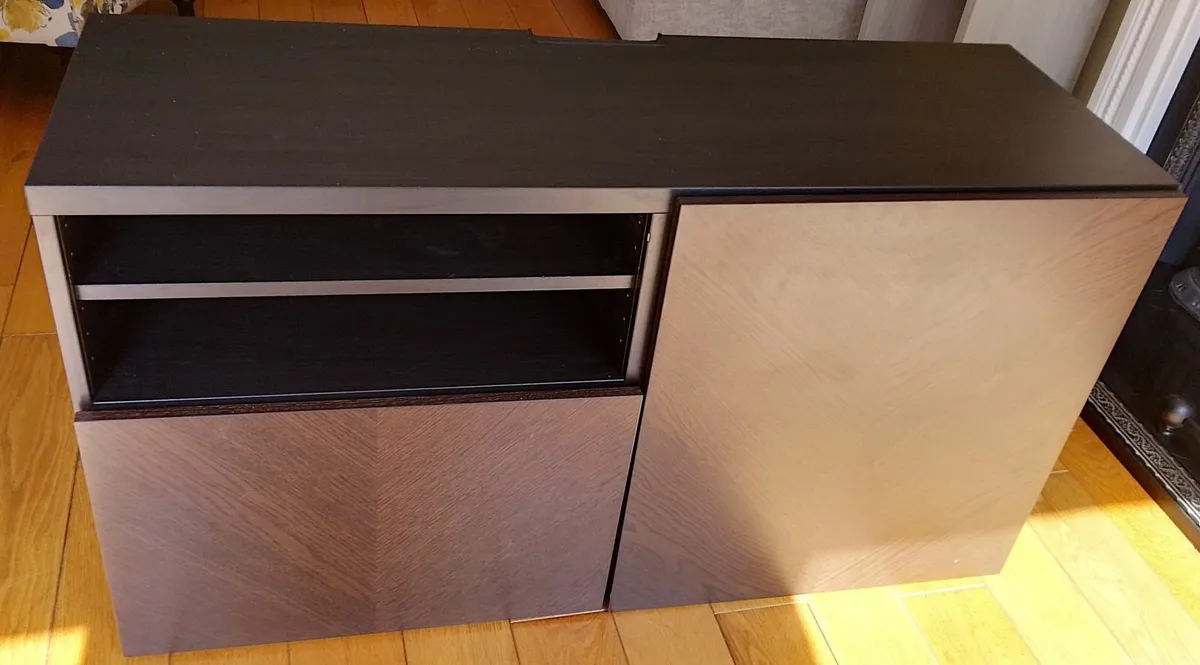 TV Unit - Image 1