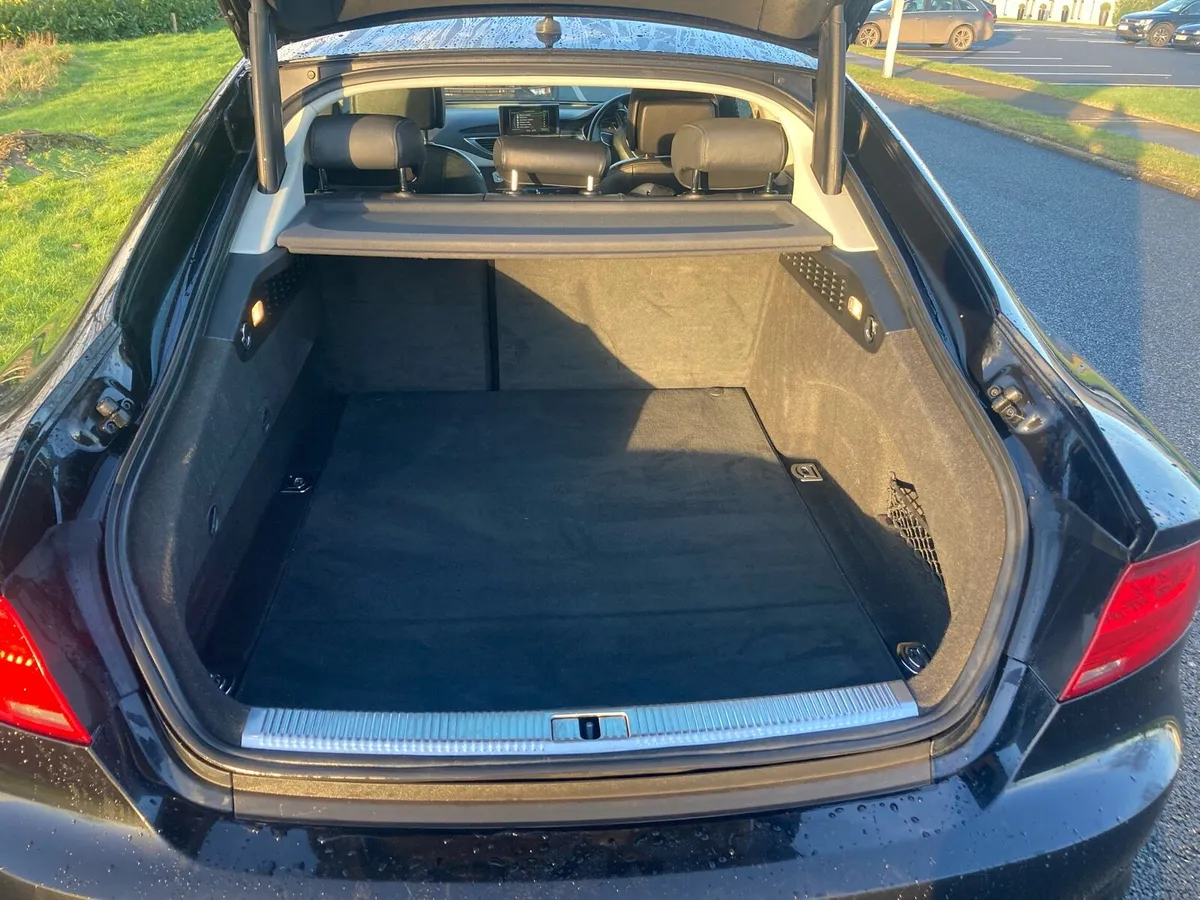 Car - Image 2