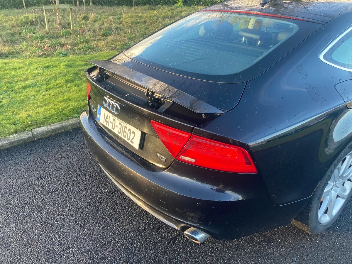 Car - Image 4