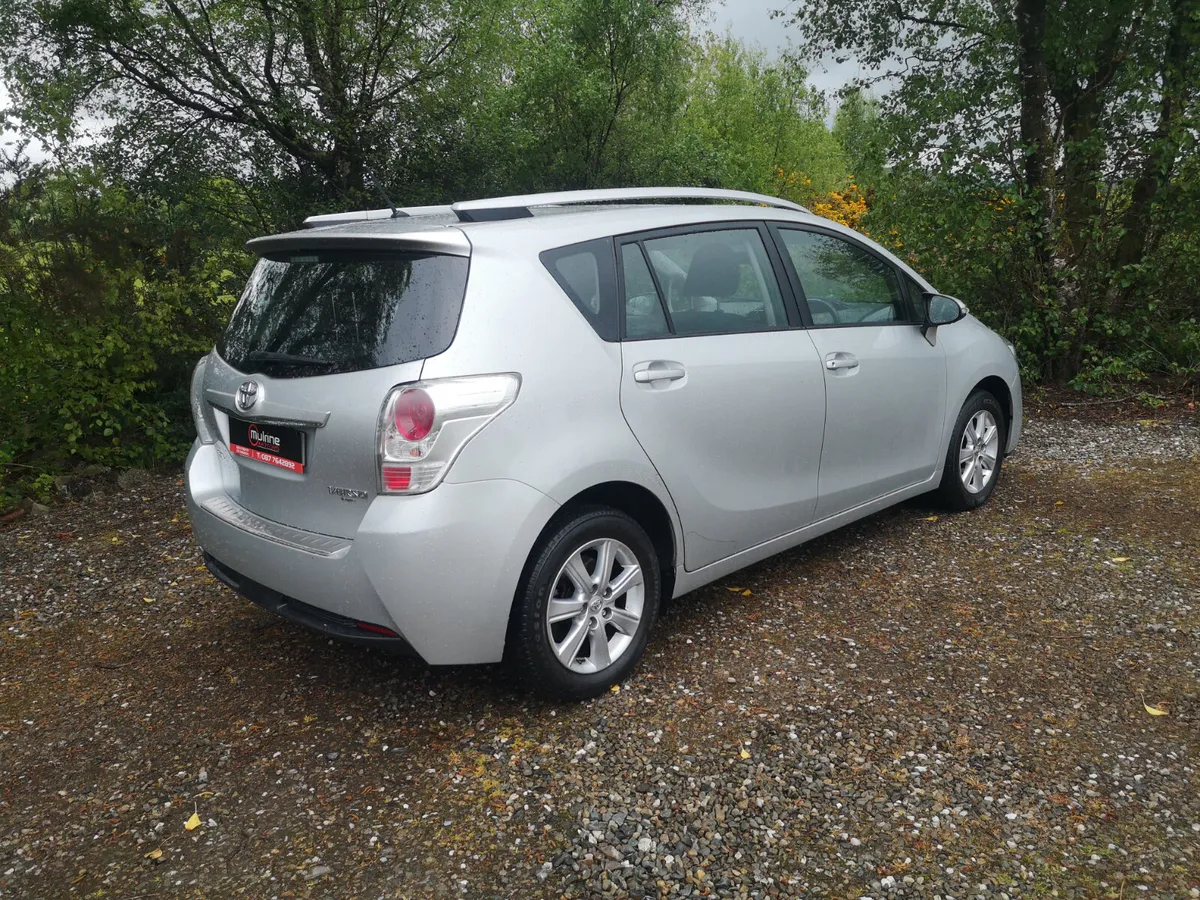 142 Toyota Verso 1.6 D4D Low KM Service History - Image 3