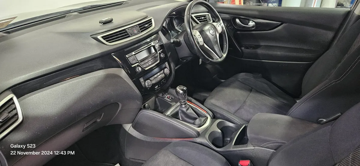 2015 Nissan Qashqai - Finance approval in 1 hour - Image 4