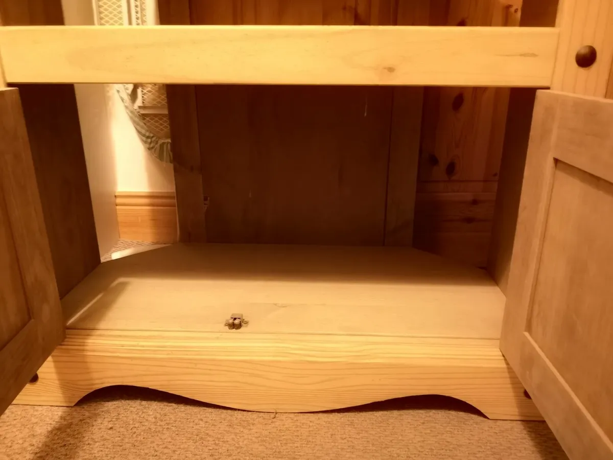 Mexican Pine Corner Unit - Image 2