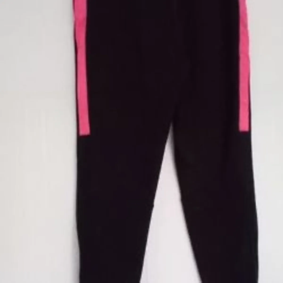 Nike Boys Tracksuit 8-10yrs - Image 1