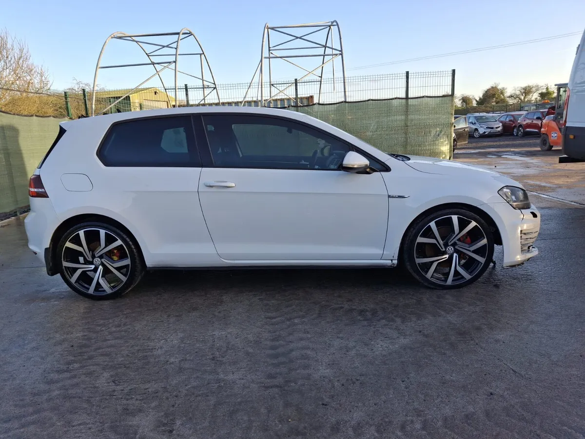 2016 VW Golf GTD 2.0 TDI Automatic - Image 3