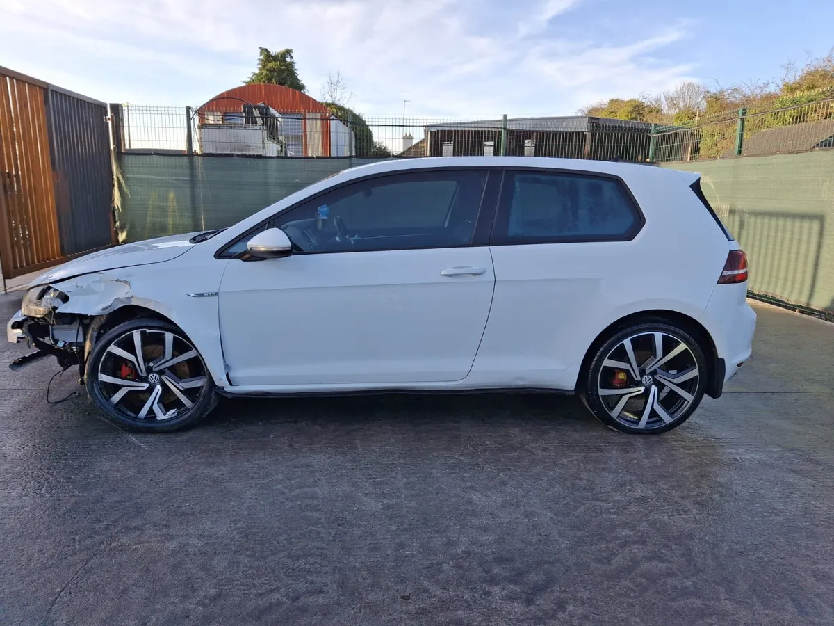 2016 VW Golf GTD 2.0 TDI Automatic - Image 4