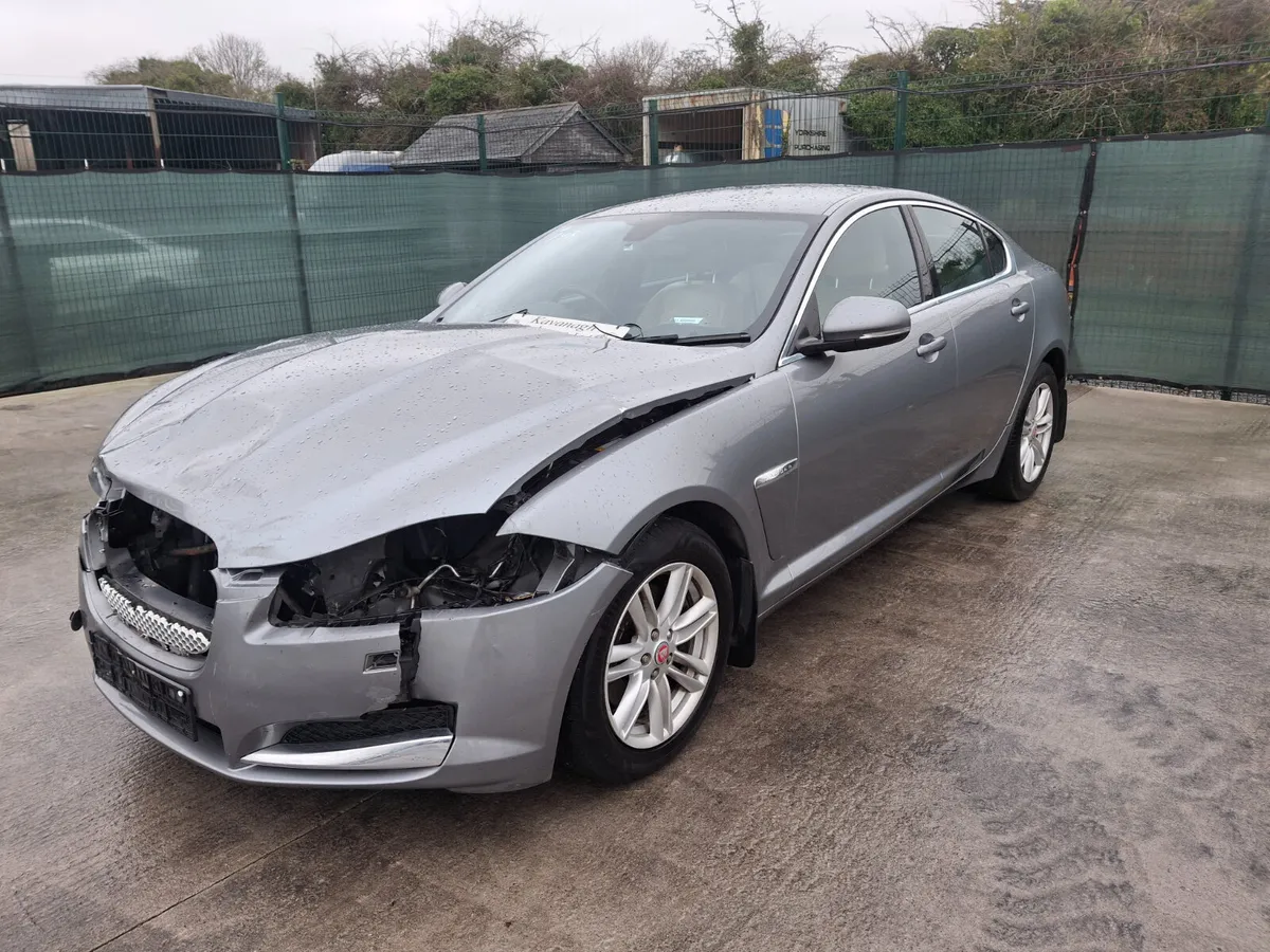 2015 Jaguar XF 2.2 Diesel Automatic - Image 4