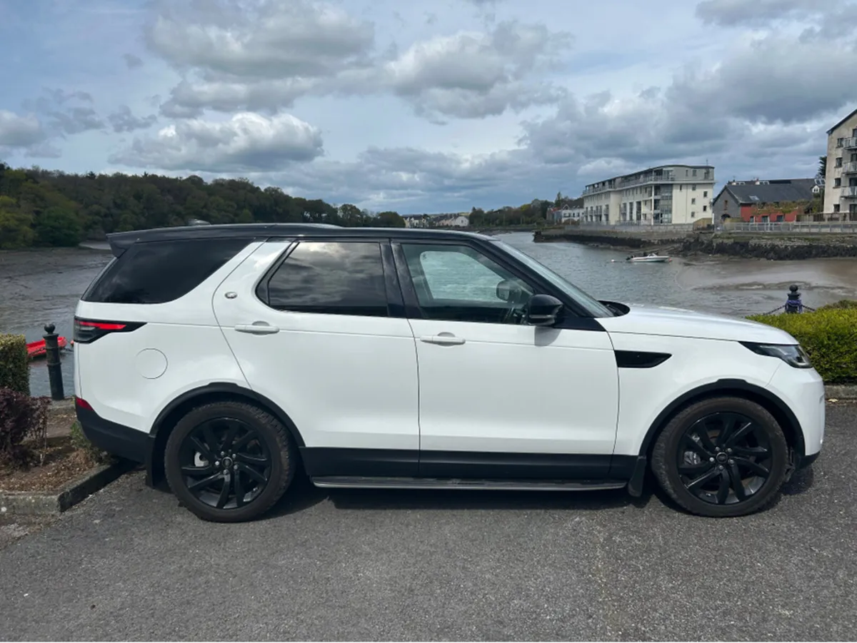 Land Rover Discovery 3.0 SDV6 SE COMMERCIAL 5DR A - Image 4