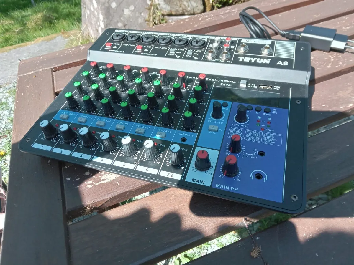 Professional mixing desk - Image 1